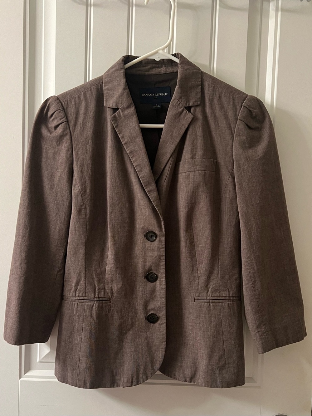 Banana Republic Brown Three-Button Tailored Blazer